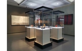 文物展柜夏季科学养护指南：构建多维保护屏障